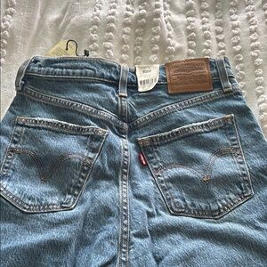 NWT Levi’s Ribcage Bell Bottom Flare High Rise Jeans